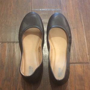 Women’s flexible flats